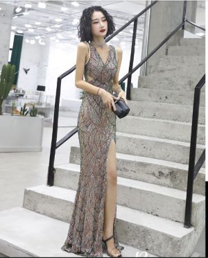 ชุดเพื่อนเจ้าสาว ชุดออกงานกลางคืนเรียบหรู