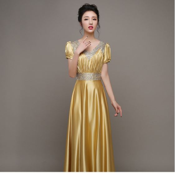 ชุดเพื่อนเจ้าสาวเก๋ๆ สีทอง ใส่ออกงานได้หลากหลาย