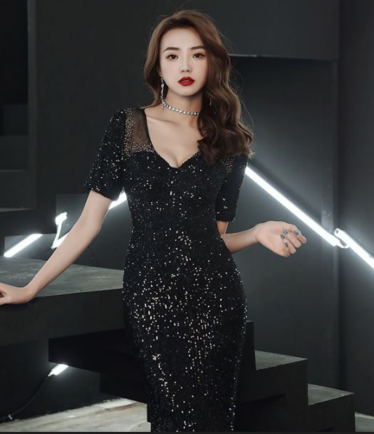 ชุดเพื่อนเจ้าสาวเก๋ๆ ชุดออกงานสีดำ